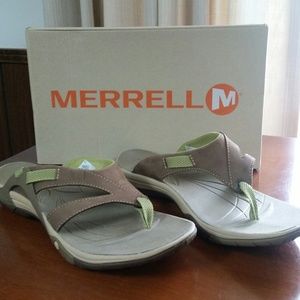 Merrill Azura Flip Sandle Size 9